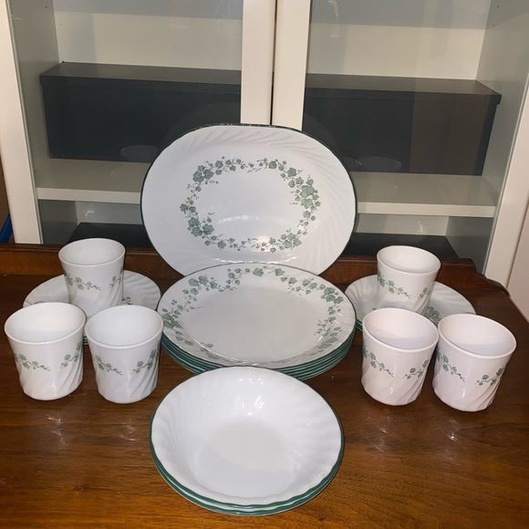 Vintage Corelle Callway green Ivy dinner ware